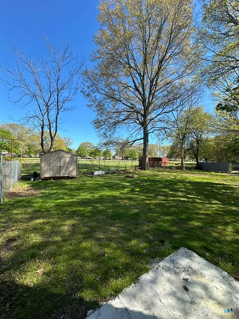 2 bed, 1.0 bath, 850 sqft, $2,000 — Photo 3