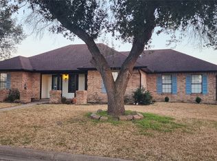 902 Shady Ln, Mexia, TX 76667