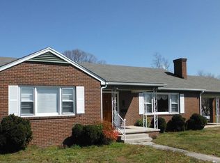 503 Custis St, Crewe, VA