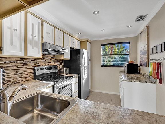 3rd image of 3650 Environ Blvd APT 208