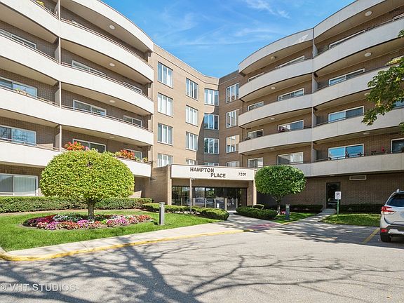 2nd image of 7201 N Lincoln Ave APT 405