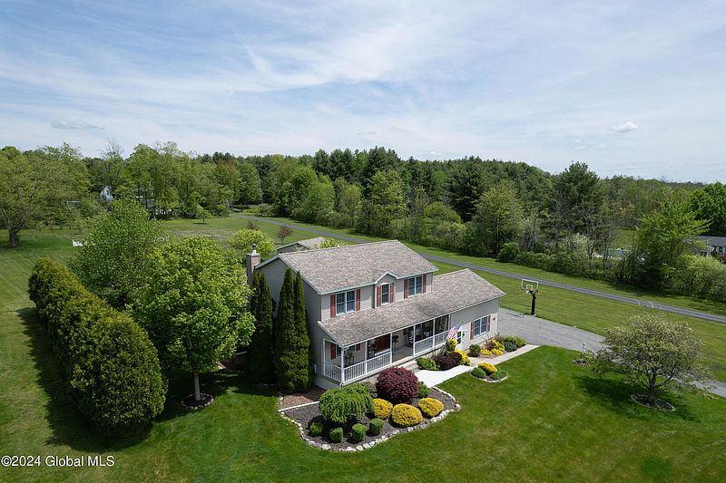 3rd image of 615 Midline Road