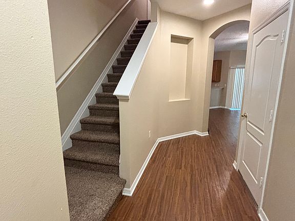 3rd image of 9906 Venetian River Way