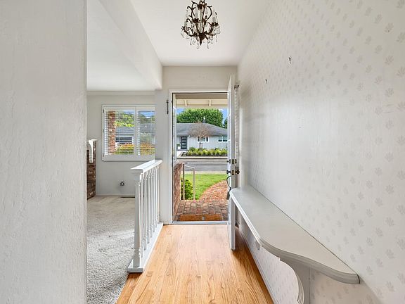 2nd image of 2435 Thomas Drive