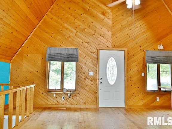 3rd image of 412 Lang Ave