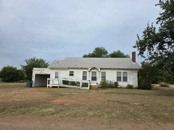 1217 11th St, Paducah, TX 79248