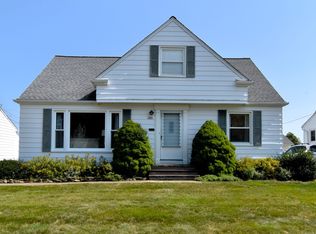 1661 Mayfair Blvd, Mayfield Heights, OH 44124