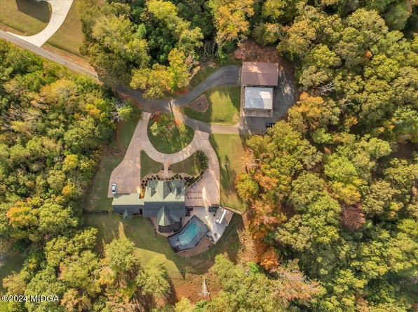 306 Thomson St, Centerville, GA 31028