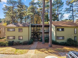 514 Pine Ridge Pl, Raleigh, NC 27609