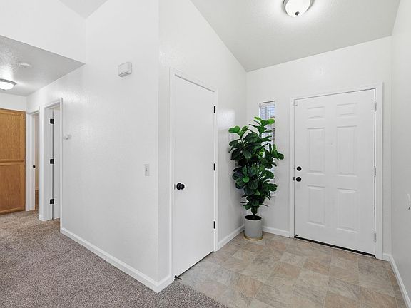 3rd image of 679 Cardoso Ct