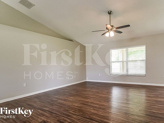 2nd image of 917 Yellowbird Ave