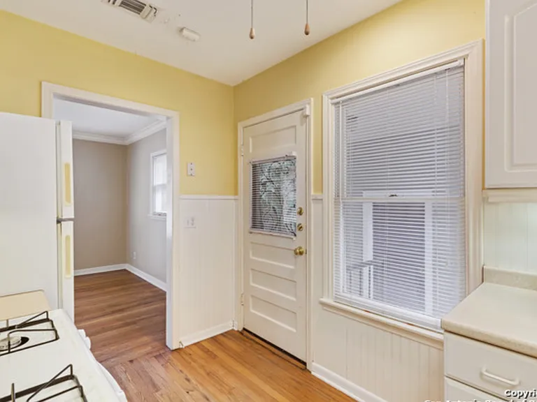 415 N Meadowlane Dr — Photo 10