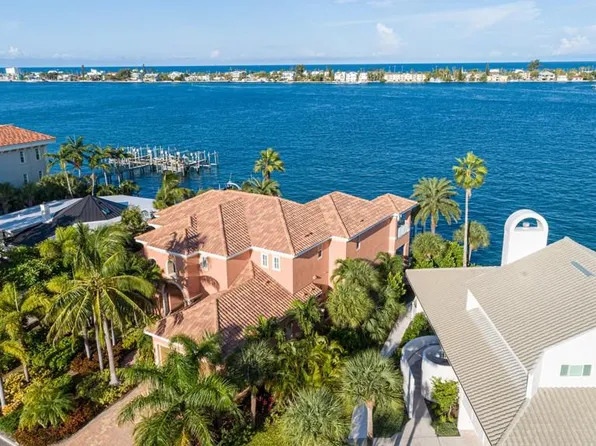 298 8th Ave N, Tierra Verde, FL 33715
