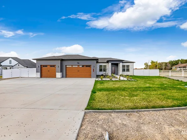 3847 Susan Cir W, Hansen, ID 83334