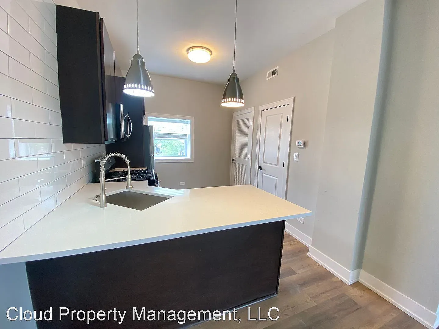 3 bed, 1200 sqft, $2,595 — Photo 4
