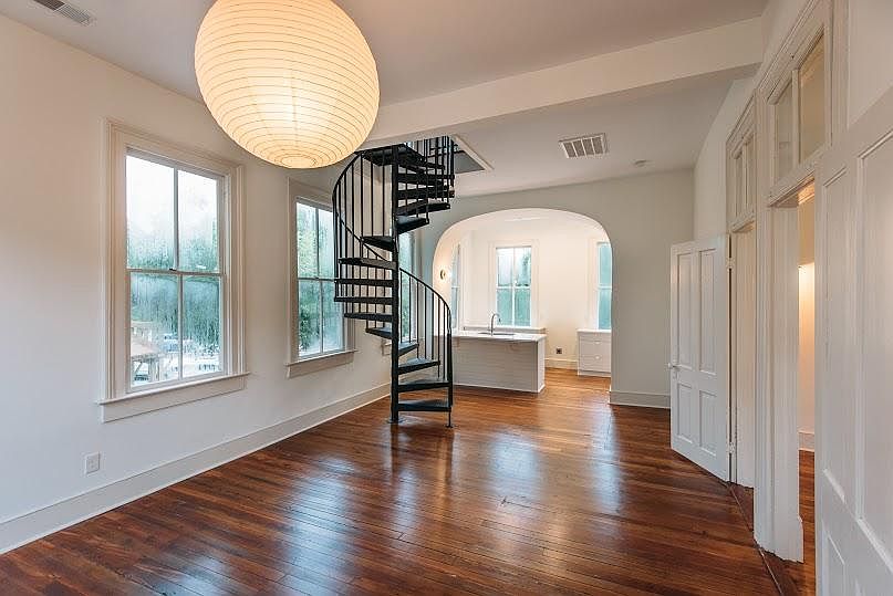 When walking into the house, the open floor plan and natural lighting are instantly noticed.