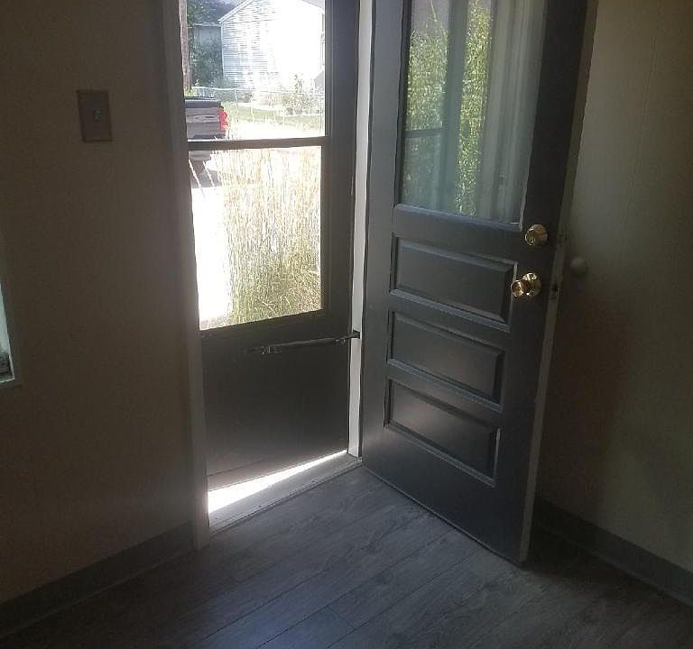 2nd image of 1544 W Oak St APT 10