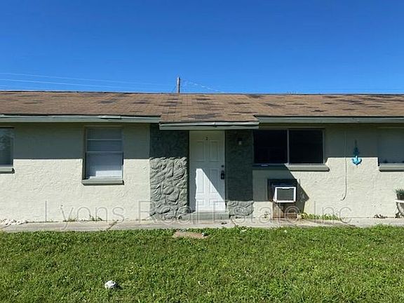 2nd image of 3213 Jeffcott St #2