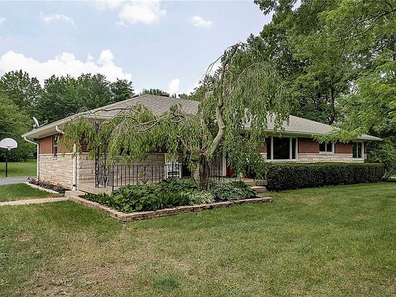 4th image of 3535 Tulip Dr