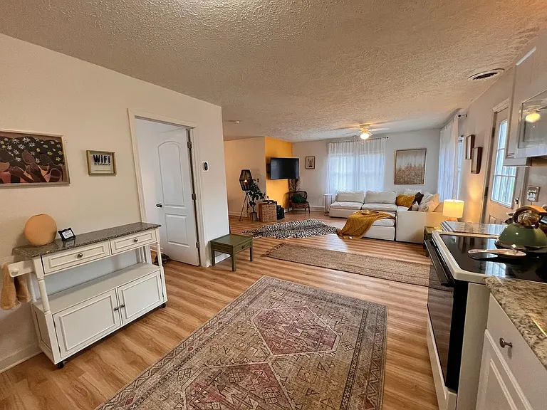 5520 Summit Ave #3 — Photo 6