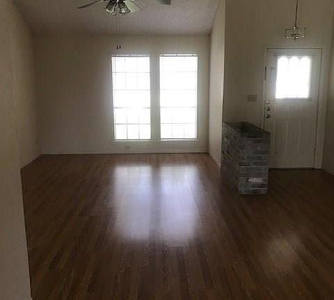 4th image of 207 Spur Dr
