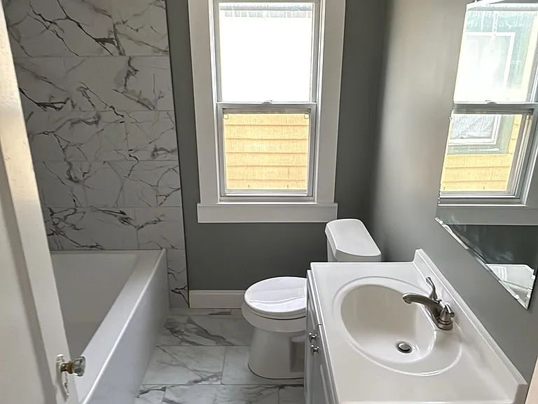 299 Nassau Ave #1 — Photo 10
