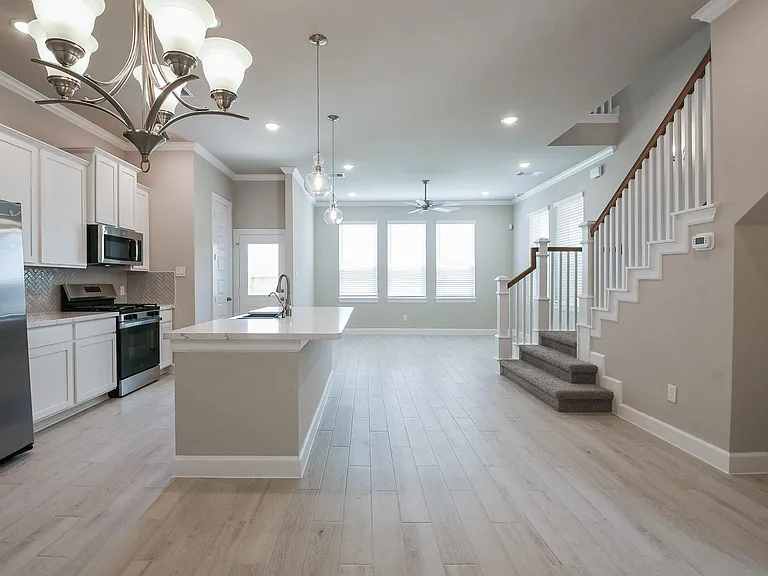 3112 La Ramba Dr S — Photo 2