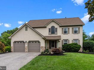 9 Bridal Rose Ct, Newtown, PA