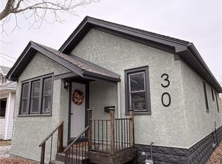 30 Eastchester Ave, Saint Catharines, ON L2P 2V6