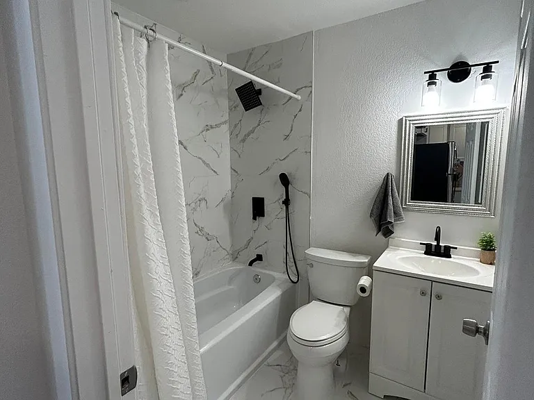 4207 Ashmont Ct #1 — Photo 11