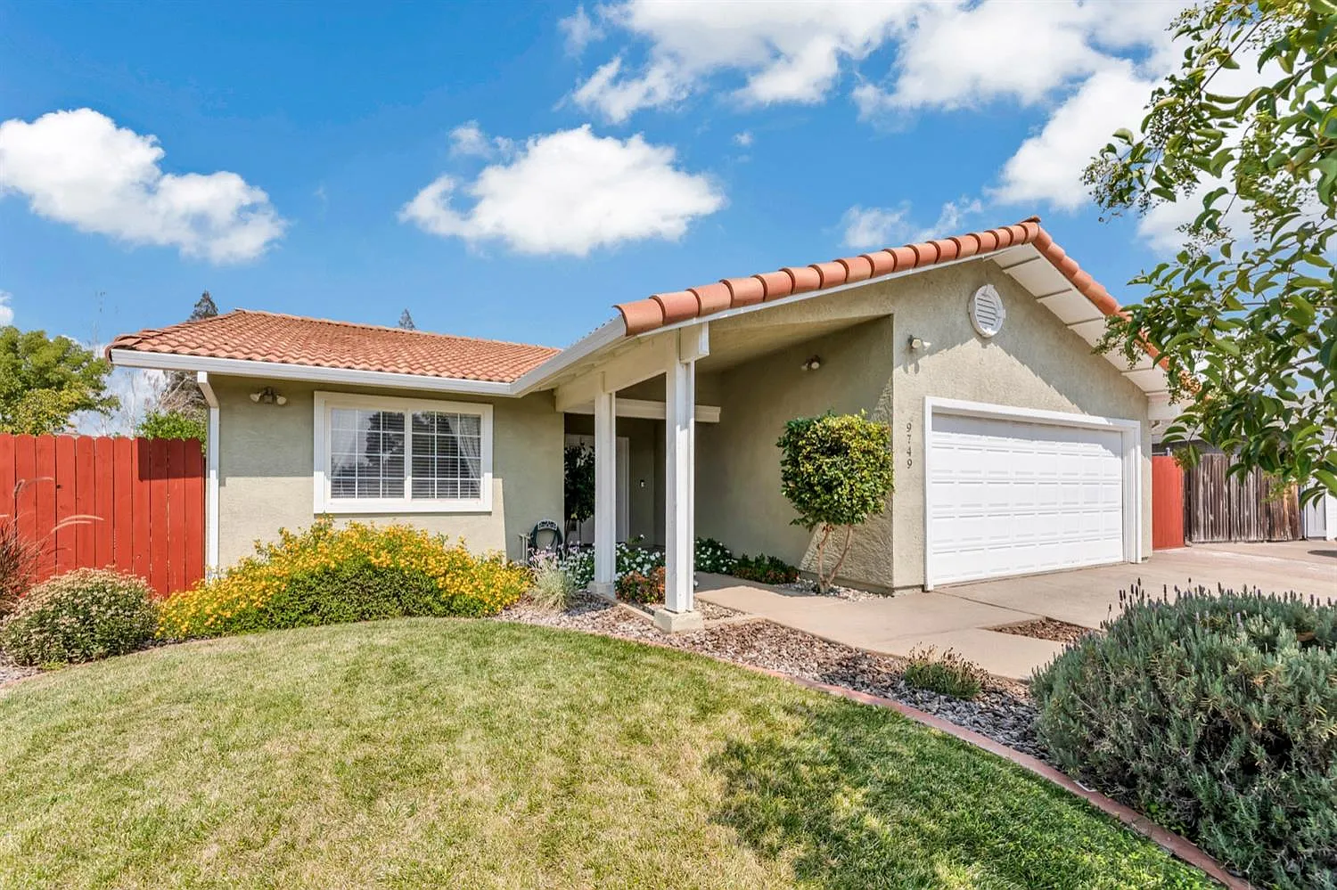 9749 Ashford Ct photo 1