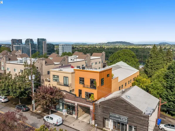 4412 S Corbett Ave, Portland, OR 97239