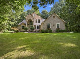 6490 Stillwater Dr, Chelsea, MI 48118