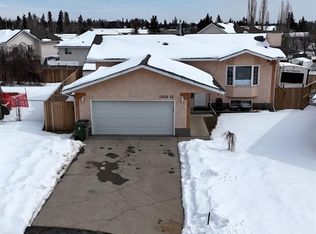 5906 SW 12th Ave, Edson, AB T7E1J1
