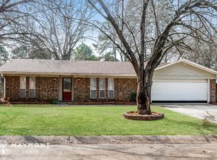 1204 Manchester Dr, Clinton, MS 39056