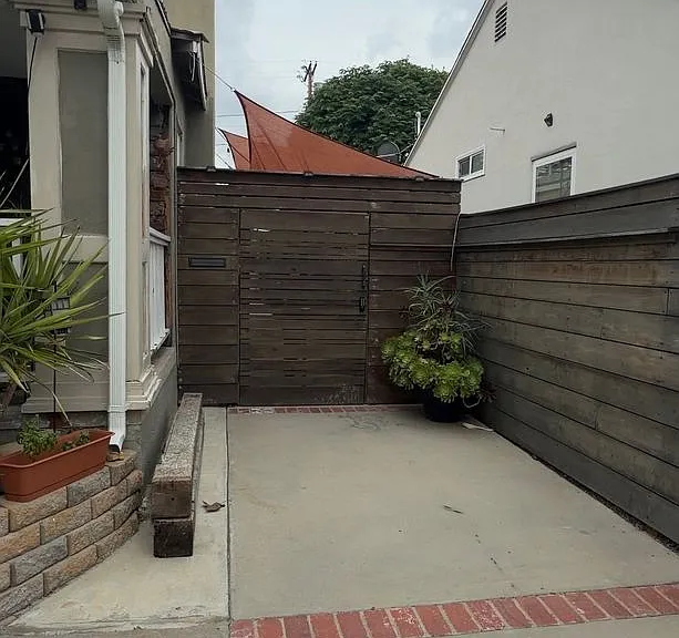 6254 Agnes Ave — Photo 7