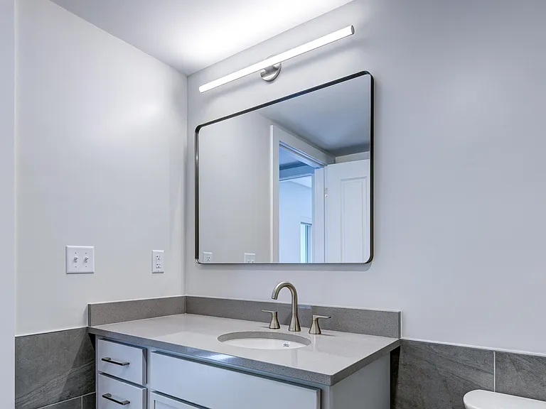 2059 Lafayette Rd #203 — Photo 19