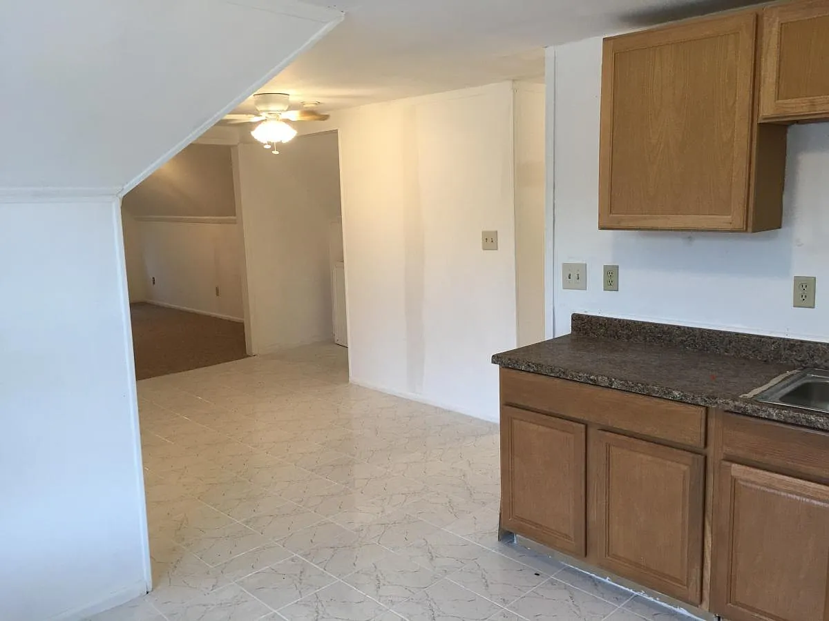 1 bed, 1000 sqft, $950 — Photo 1