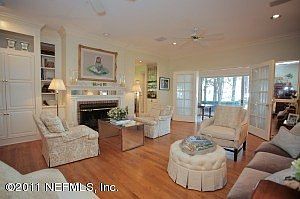 3rd image of 3034 Lake Shore Blvd