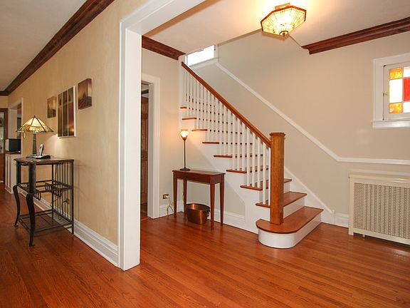 5th image of 913 Linden Ave