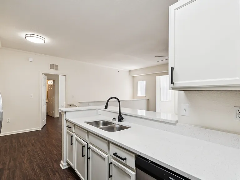 Royal Palm Terrace — Photo 29