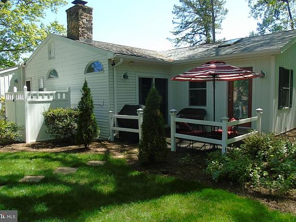 4th image of 6111 Fairway Dr W