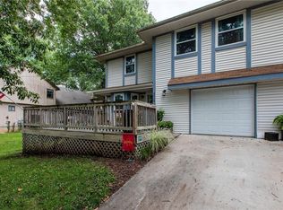 8515 Switzer St, Overland Park, KS 66214
