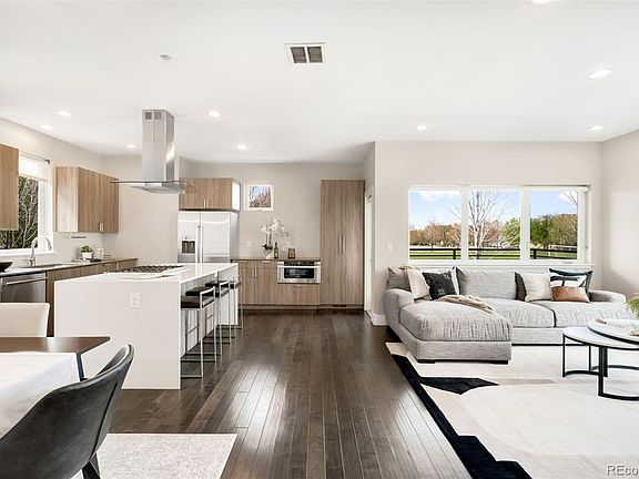3rd image of 2728 W 26th Avenue #101