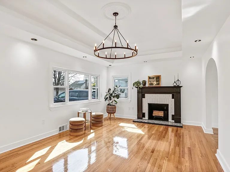 14 Columbus Ave — Photo 10