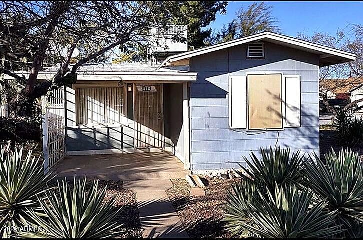 1st image of 416 E ALICE Avenue