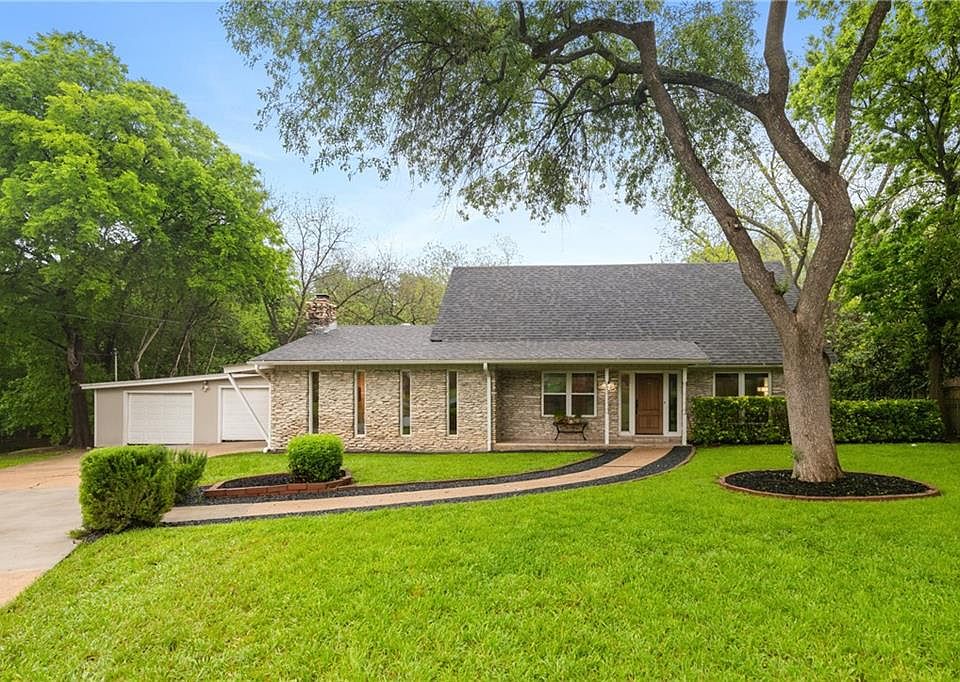 1st image of 11411 Oakwood Dr