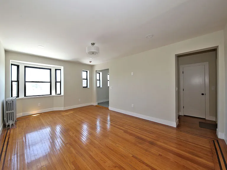 130A Centre Ave #B — Photo 3