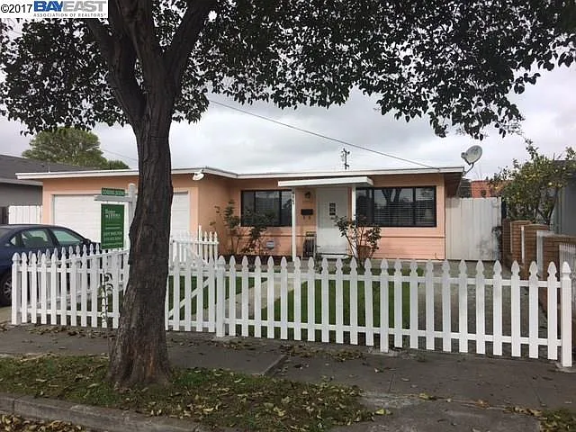 5843 Musick Ave photo 1