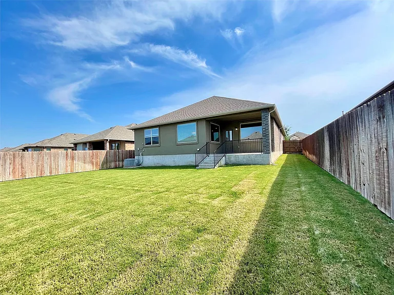 16412 Vescovo Ln — Photo 26